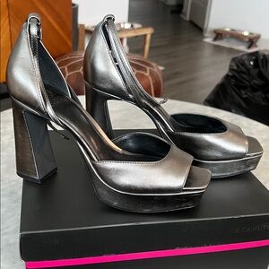 Vince Camuto Brenda ankle strap platform sandal. Size 9. Worn 1x
